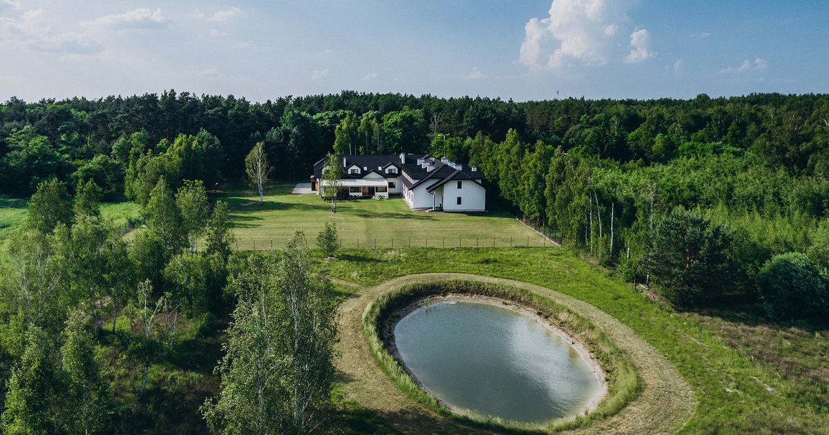 Dwór Klembów in Klembów Kościelny, Poland